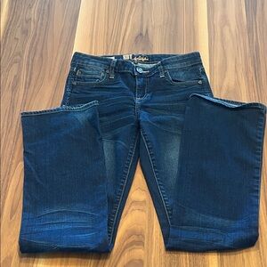 Women's KUT Farrah Baby Bootcut Blue Jeans, size 2.